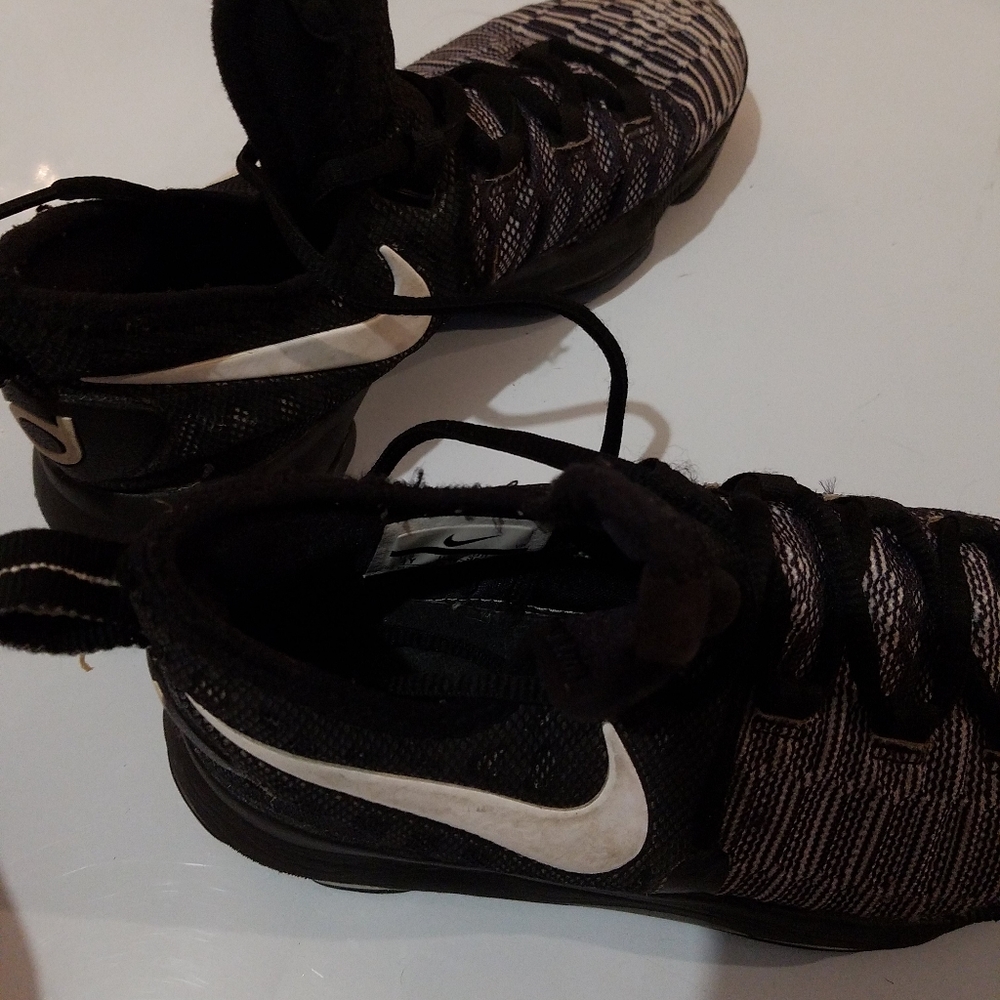 Nike 4 Youth shoes